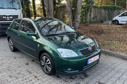 Toyota Corolla 121.000 km 3.999 &euro; Hamburg 22045