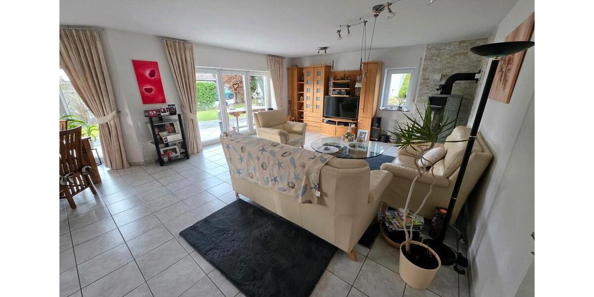 Einfamilienhaus Rösrath - 2 Zimmer, 154 m&sup2;, 2.400&euro; | Angebot:25958899