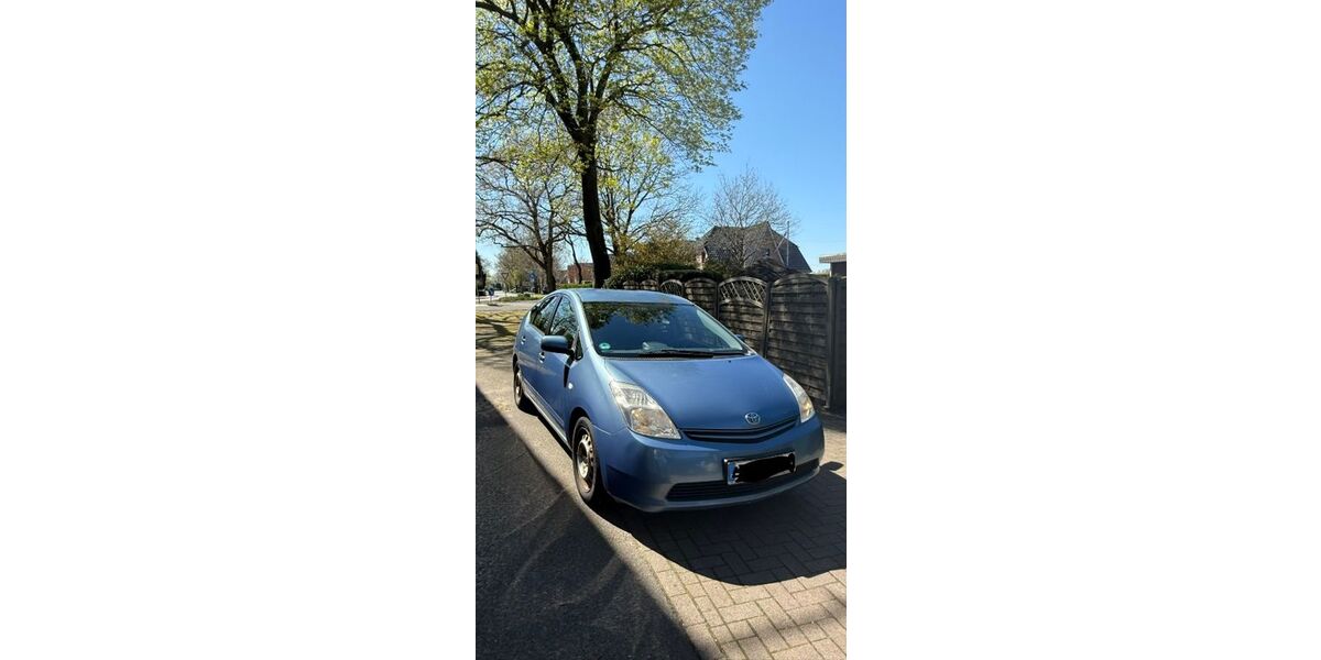 Toyota Prius 299.999 km 3.000 &euro; Kiebitzreihe 25368