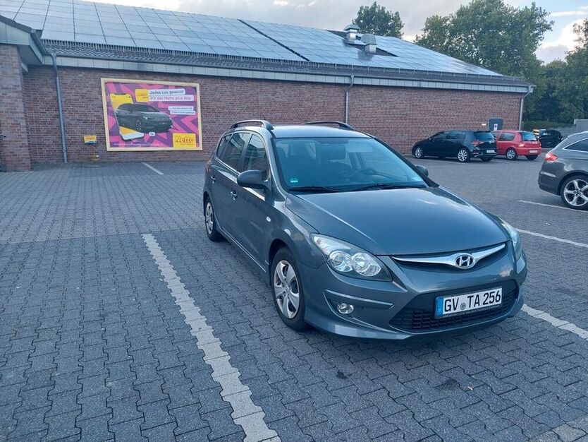i30
