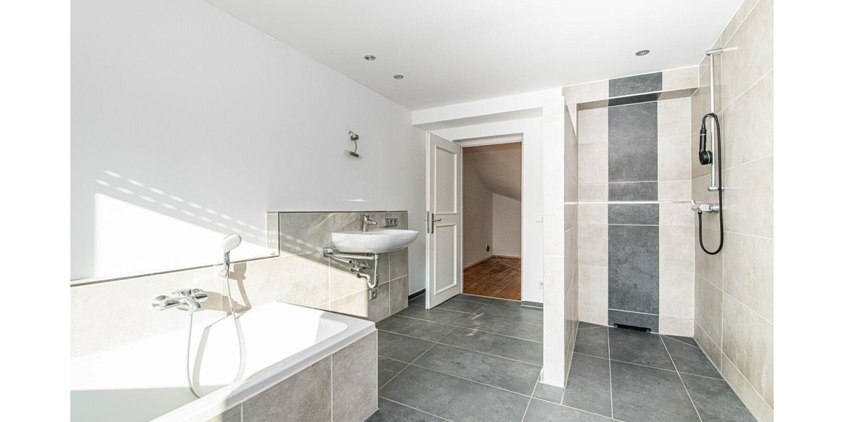 Wohnen auf einem großem Grundstück – Ein Zuhause zum Wohlfühlen - Einfamilienhaus Bruck in der Oberpfalz | Angebot:27092148