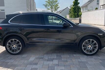 Porsche Cayenne 283.500 km 13.999 &euro; Kelsterbach 65451