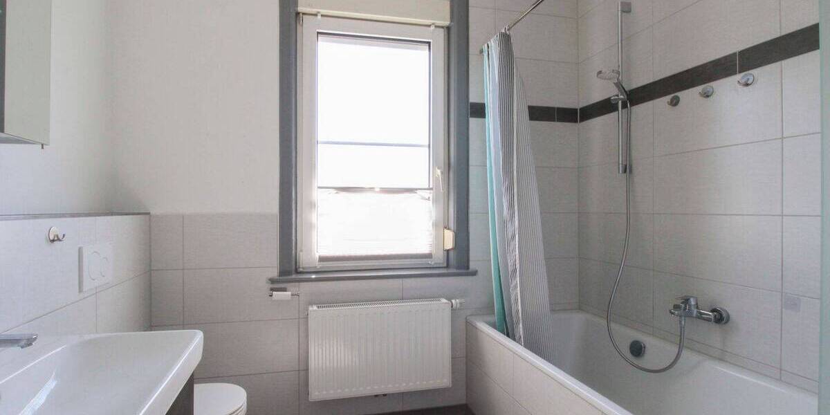 Einfamilienhaus Celle Blumlage - 8 Zimmer, 250 m&sup2;, 295.000&euro; | Angebot:26435061