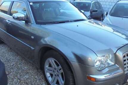 Chrysler 300C 249.000 km 3.500 &euro; Duisburg 47249
