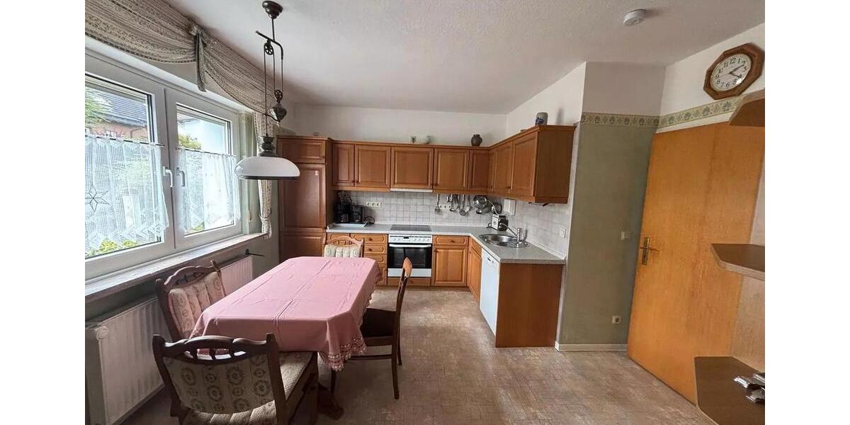 Doppelhaushälfte Wiehl - 4 Zimmer, 155 m&sup2;, 1.200&euro; | Angebot:26617956