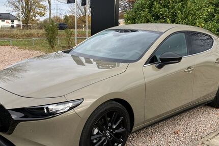 Mazda 3 1.335 km 25.990 &euro; Rostock-Roggentin 18184
