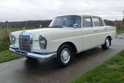 Mercedes 220
