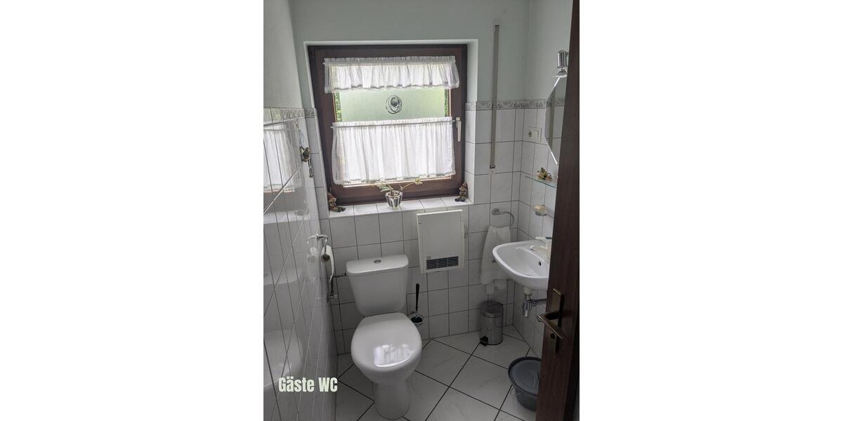 Einfamilienhaus Netphen - 2 Zimmer, 180 m&sup2;, 240.000&euro; | Angebot:26822015