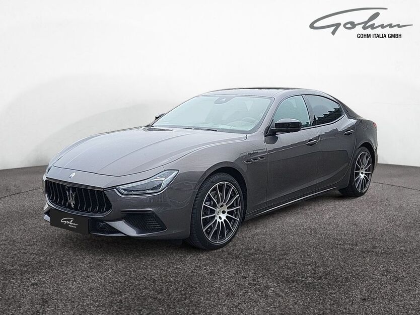 Maserati Ghibli 9.500 km 89.900 € Singen 78224