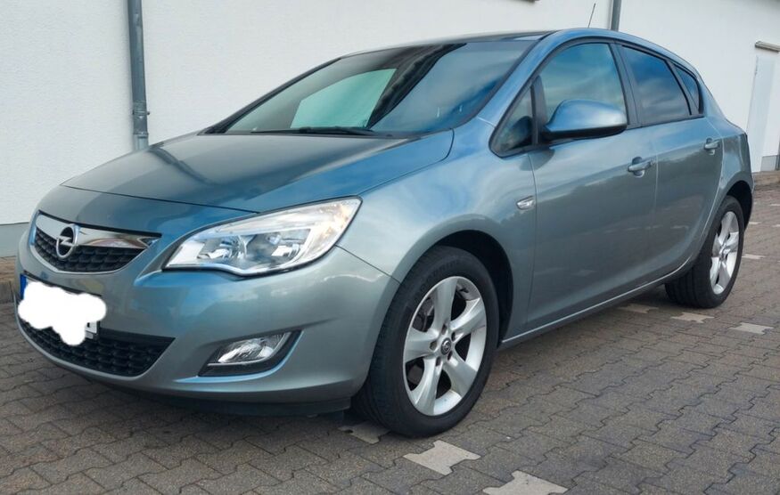 Opel Astra 158.000 km 5.950 € Harztor 99768