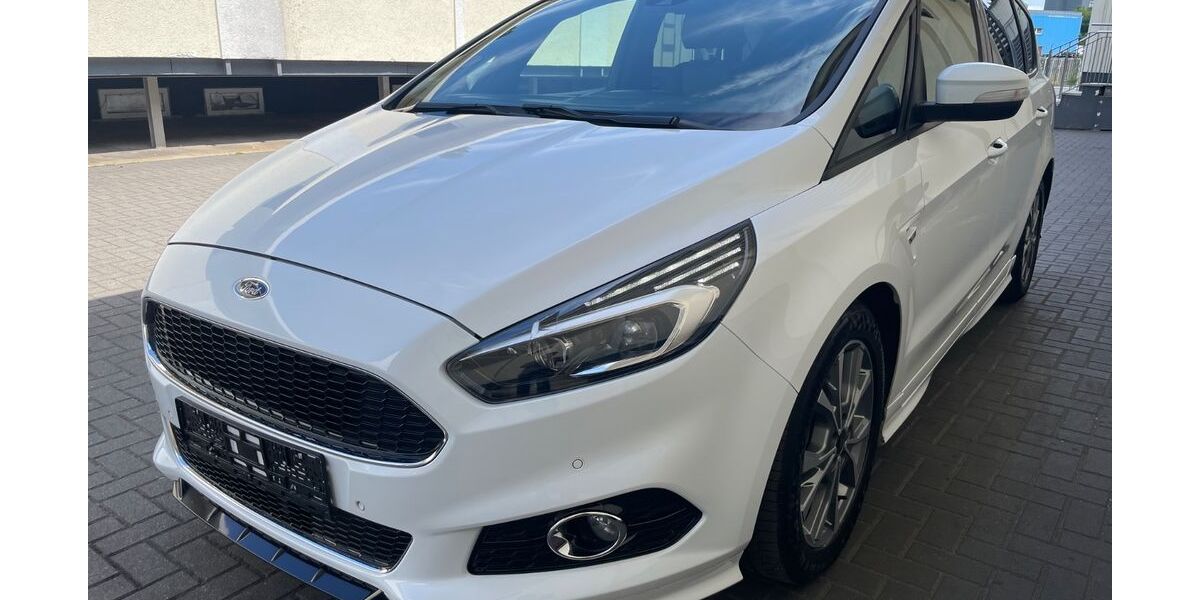 Ford S-Max 157.000 km 16.900 &euro; Berlin 12057
