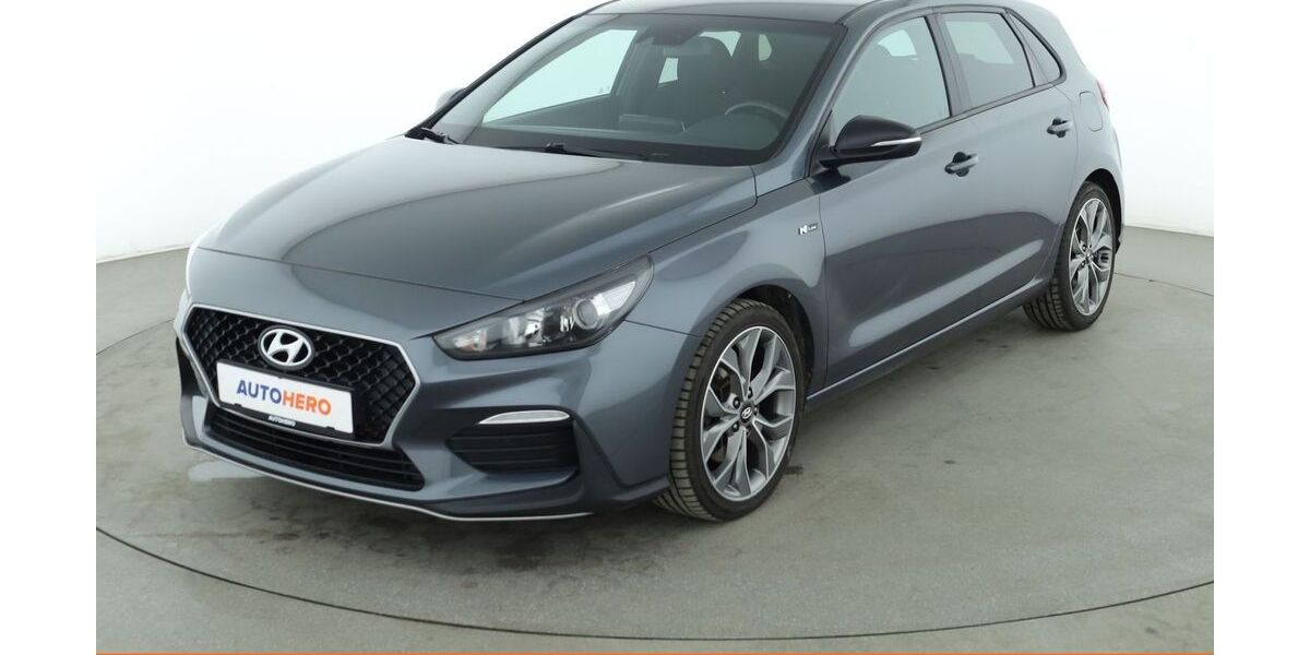 Hyundai i30 96.952 km 14.950 &euro; Dresden 01187
