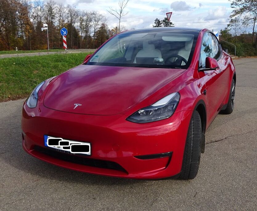 Tesla Model Y 26.500 km 37.100 € Aichwald 73773