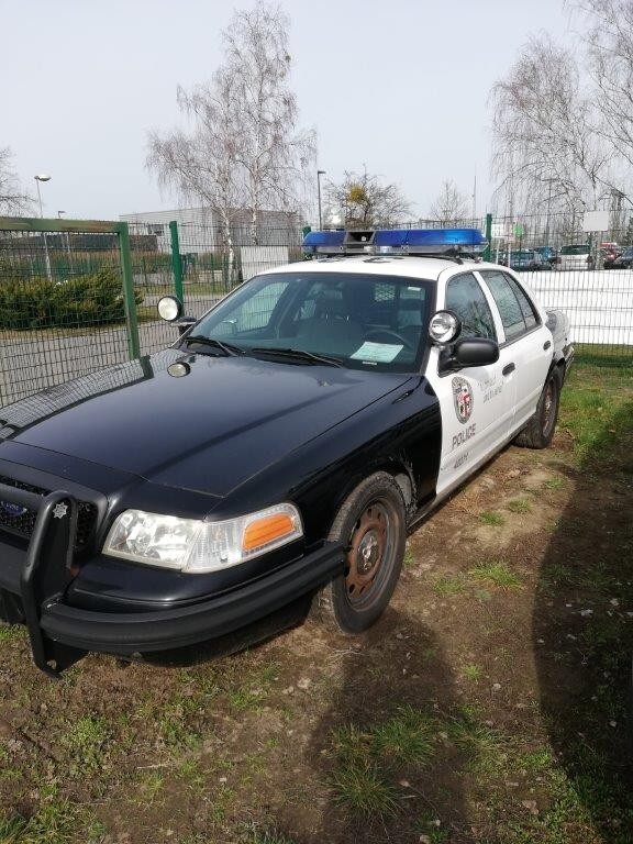 Ford Crown Victoria 166.296 km 18.000 € Großenhain 01558