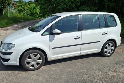 VW Touran 197.000 km 3.800 &euro; Salzgitter 38228
