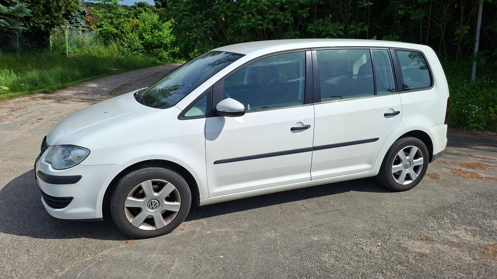 VW Touran 197.000 km 3.800 &euro; Salzgitter 38228