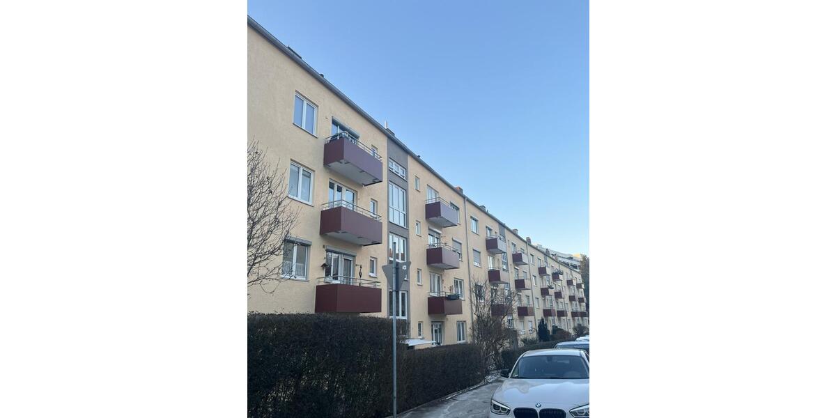 3-Zimmer-Erbpachtwohnung mit 2 Balkonen – renovierungsbedürftig 3 zimmer