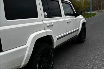Jeep Commander 230.000 km 15.999 &euro; Rostock 18055