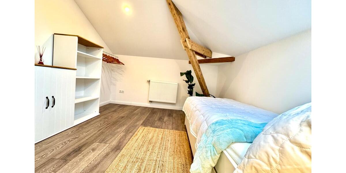 Dachgeschoßwohnung Graben-Neudorf Neudorf - 2.5 Zimmer, 80 m&sup2;, 1.230&euro; | Angebot:24441389