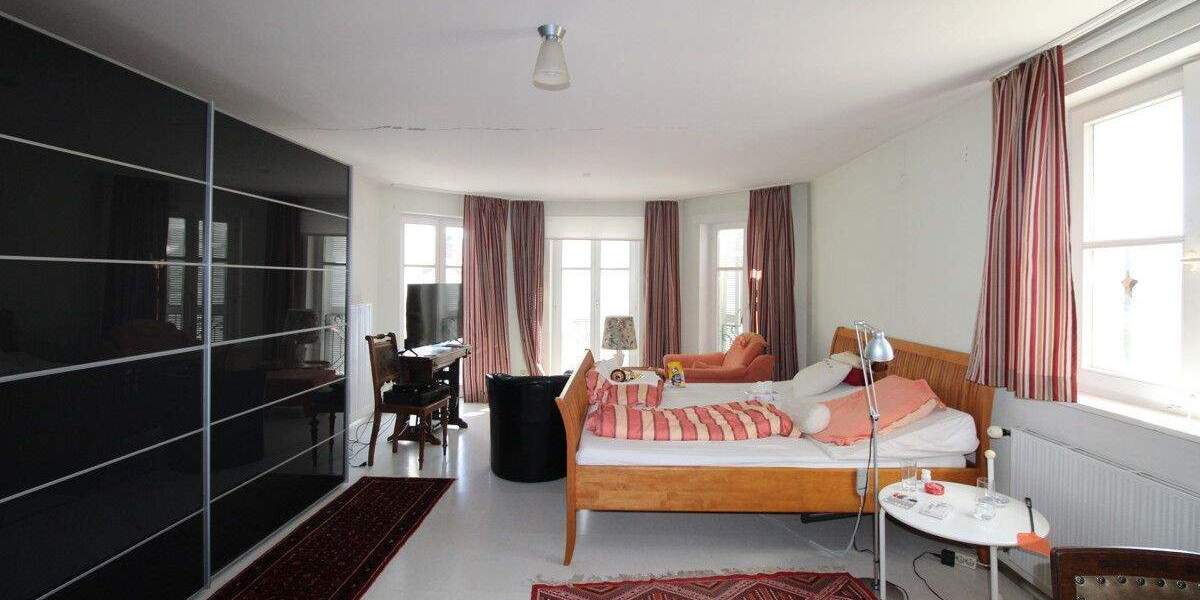 Etagenwohnung Gallmersgarten - 9 Zimmer, 286 m&sup2;, 249.000&euro; | Angebot:25677589