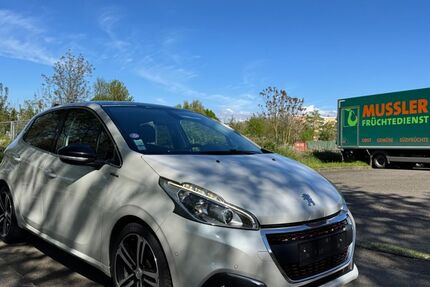 Peugeot 208 136.000 km 7.599 &euro; Lahr 77933