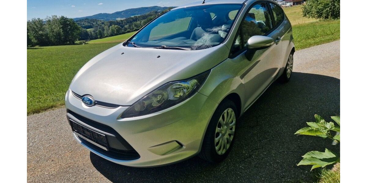 Ford Fiesta 153.952 km 2.699 &euro; Traitsching 93455