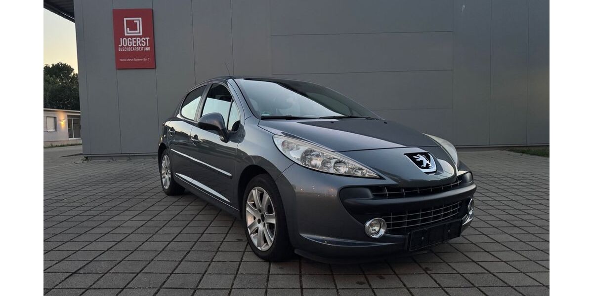 Peugeot 207 235.000 km 1.750 &euro; Offenburg 77656