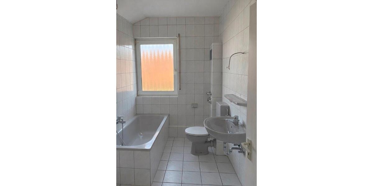 Dachgeschoßwohnung Offenbach am Main Bieberer Berg - 2 Zimmer, 50 m&sup2;, 950&euro; | Angebot:25423872