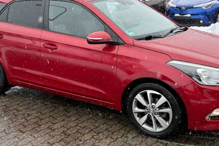 Hyundai i20 90.023 km 6.999 &euro; Hanau 63452