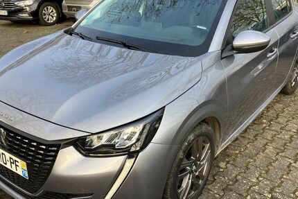 Peugeot 208 200.000 km 6.902 &euro; Hofheim am Taunus 65719