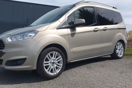 Ford Tourneo Courier 60.000 km 9.990 &euro; Plauen 08523