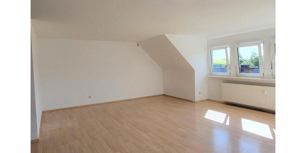 Dachgeschoßwohnung Kupferzell - 2.5 Zimmer, 66 m&sup2;, 168.000&euro; | Angebot:26935221