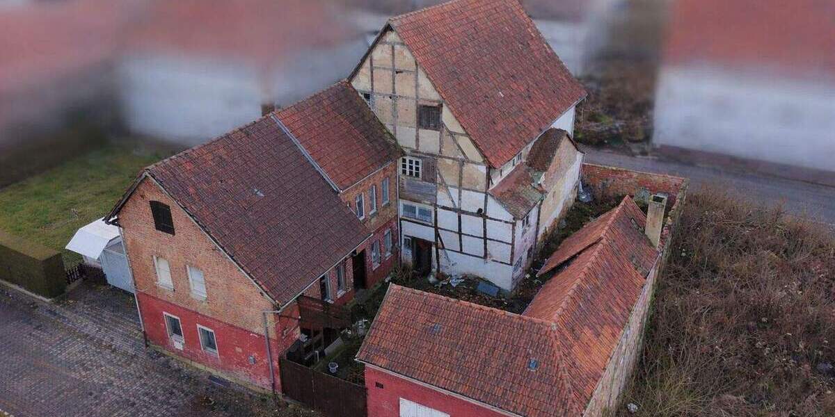 Im Herzen von Hofgeismar wartet dieses Anwesen auf Ihren kreativen Neustart! 1 zimmer