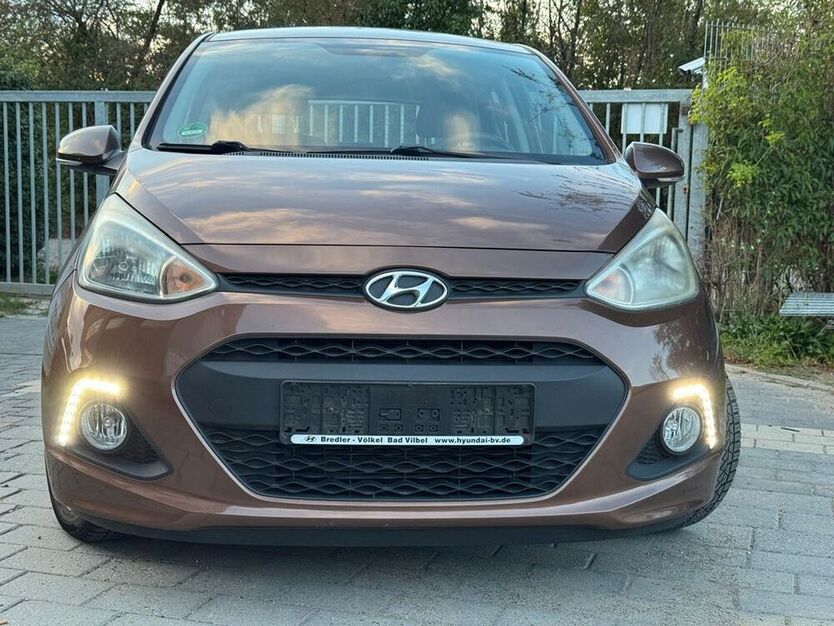 i10