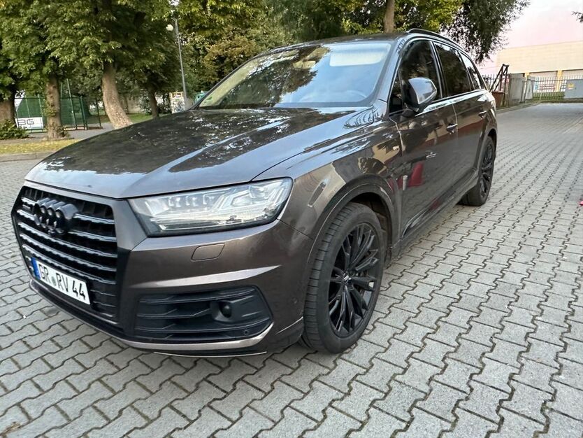 Audi Q7 289.000 km 21.100 € Zittau 02763