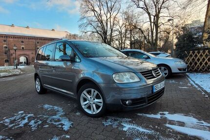 VW Touran 282.000 km 1.500 &euro; Knittelsheim 76879