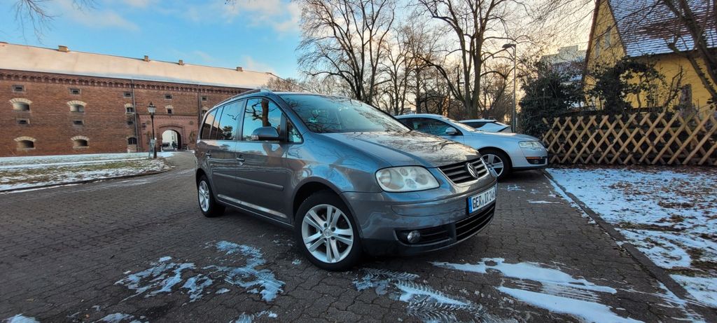 VW Touran 282.000 km 1.500 &euro; Knittelsheim 76879