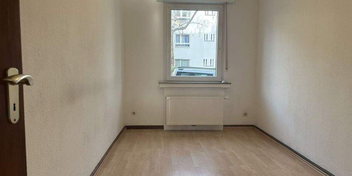 Etagenwohnung Mönchengladbach Stadtmitte - 4 Zimmer, 85 m&sup2;, 950&euro; | Angebot:24823597