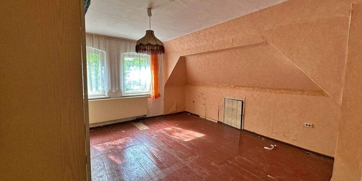 Großes Grundstück am Rande von Berlin bebaut mit einem EFH und Ferienhaus 1 zimmer