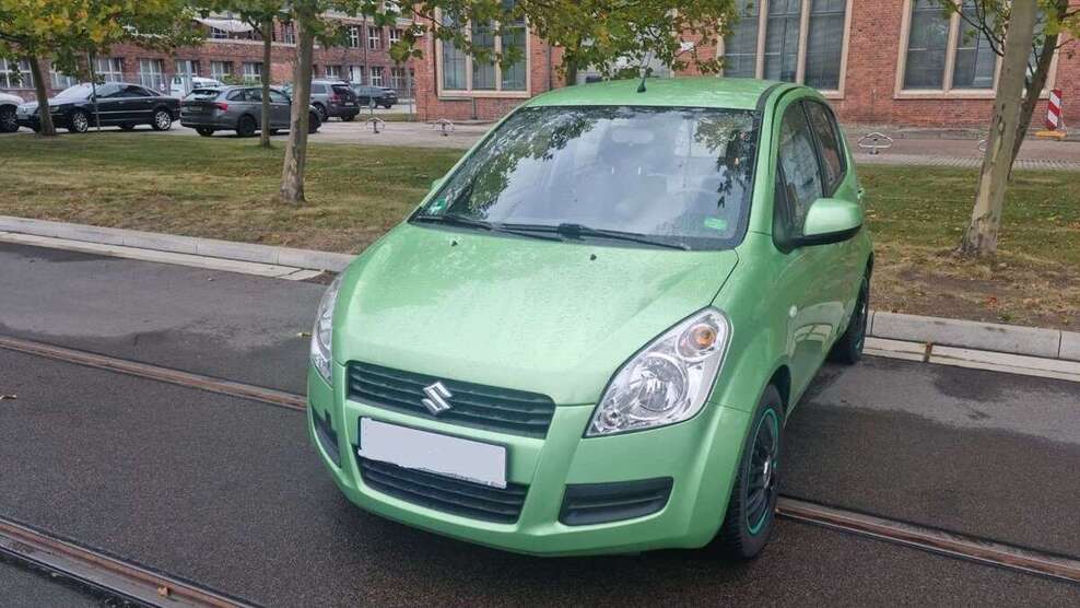Suzuki Splash 109.932 km 3.500 € Berlin 13437