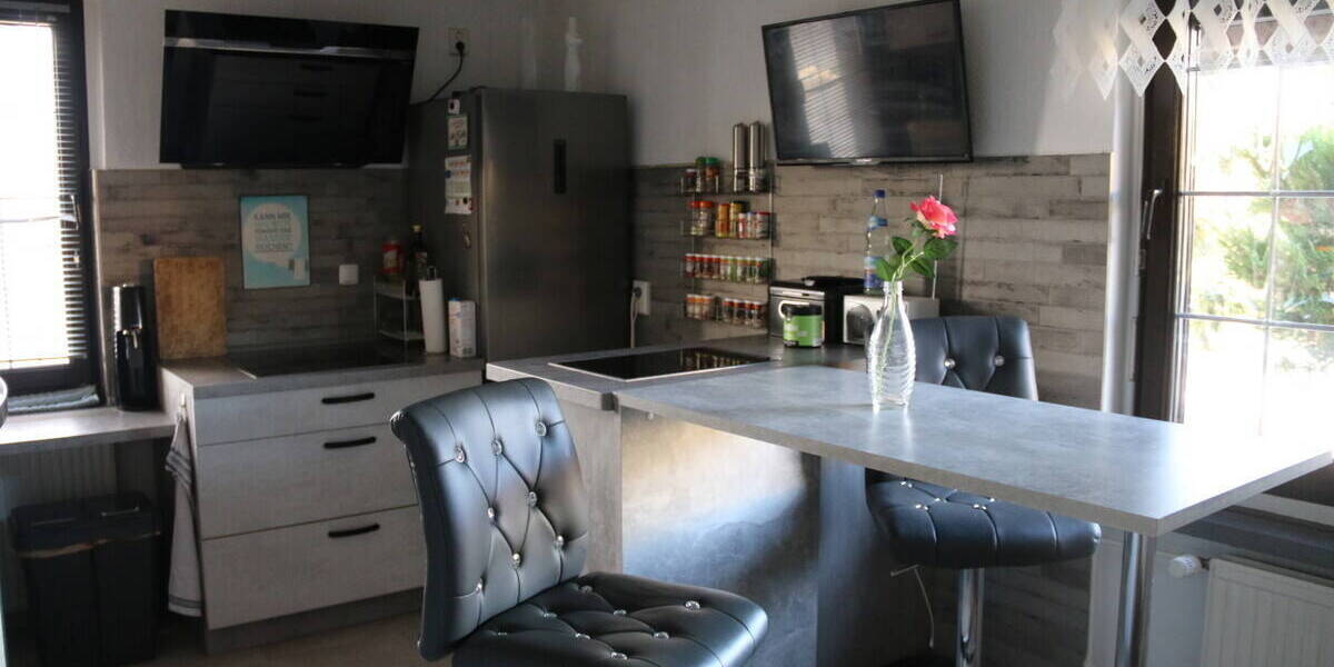 Einfamilienhaus mit 2 Garagen 6 zimmer