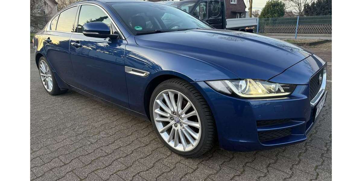 Jaguar XE 216.517 km 13.999 &euro; Duisburg 47179