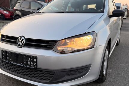 VW Polo 54.000 km 6.490 &euro; Paderborn 33104