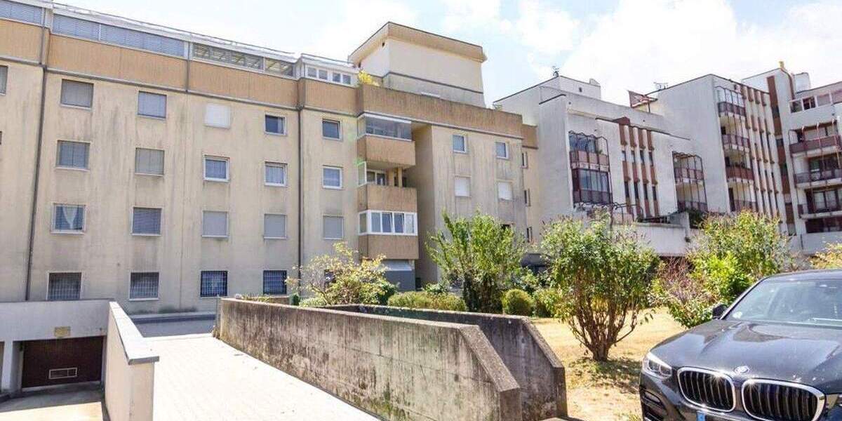 Etagenwohnung Weil am Rhein - 2 Zimmer, 82 m&sup2;, 1.400&euro; | Angebot:25542186