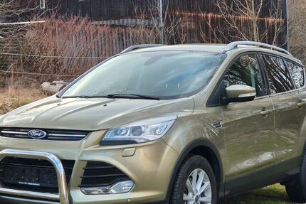 Ford Kuga 59.848 km 11.990 &euro; Röslau 95195