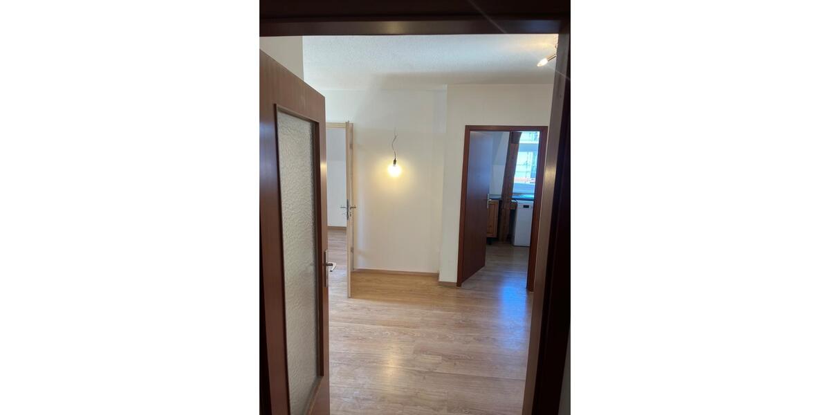 Dachgeschoßwohnung Plattling - 3 Zimmer, 72 m&sup2;, 700&euro; | Angebot:26448826