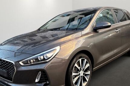 Hyundai i30 65.717 km 13.990 &euro; Petersberg OT Sennewitz 06193