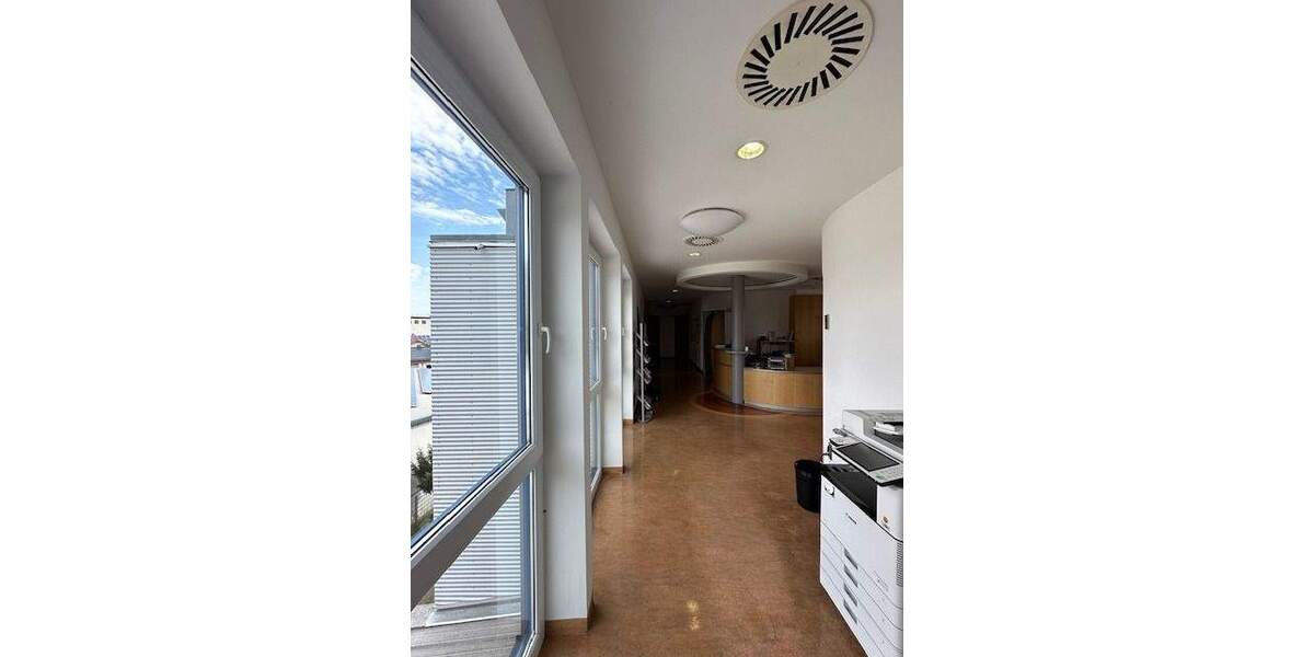 Gewerbeobjekt Weißenhorn - 1 Zimmer, 750 m&sup2;, 6.000&euro; | Angebot:24450599