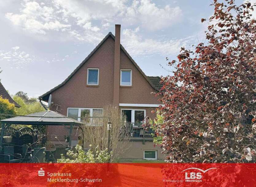 Haus zum Kaufen in Neu Poserin 275.000 € 114 m²