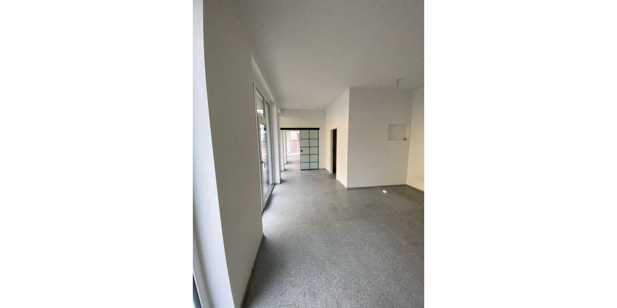 Gewerbeobjekt Lauf an der Pegnitz Lauf - 2 Zimmer, 90 m&sup2;, 330.000&euro; | Angebot:24721307